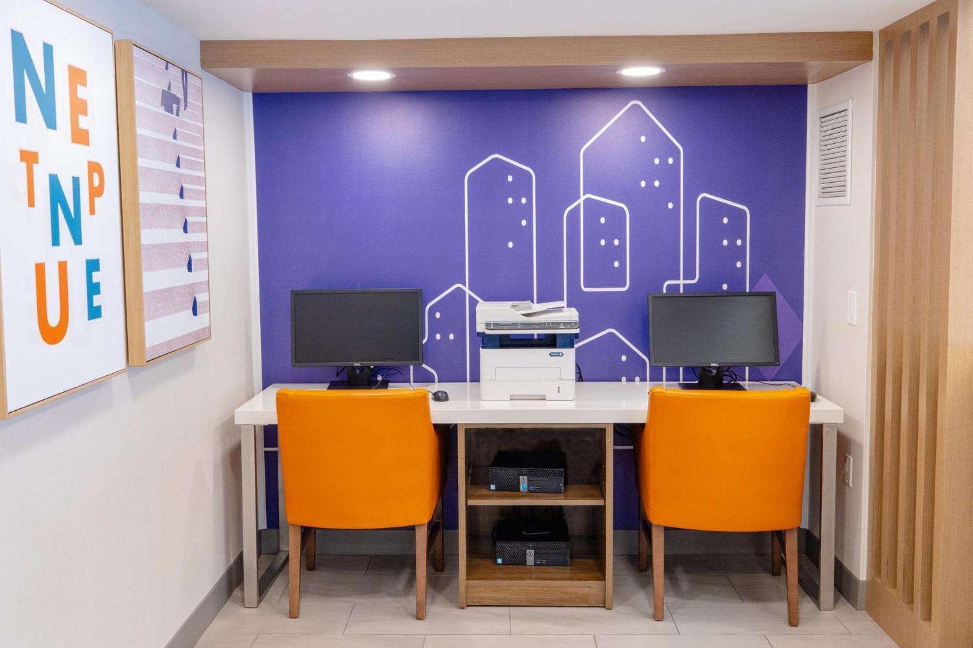Holiday Inn Express - Neptune By Ihg Zewnętrze zdjęcie
