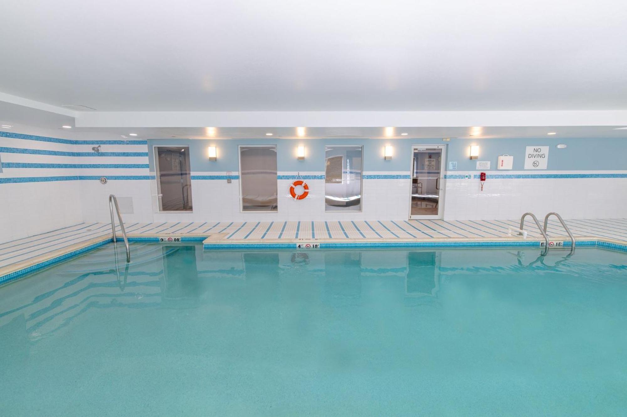 Holiday Inn Express - Neptune By Ihg Zewnętrze zdjęcie