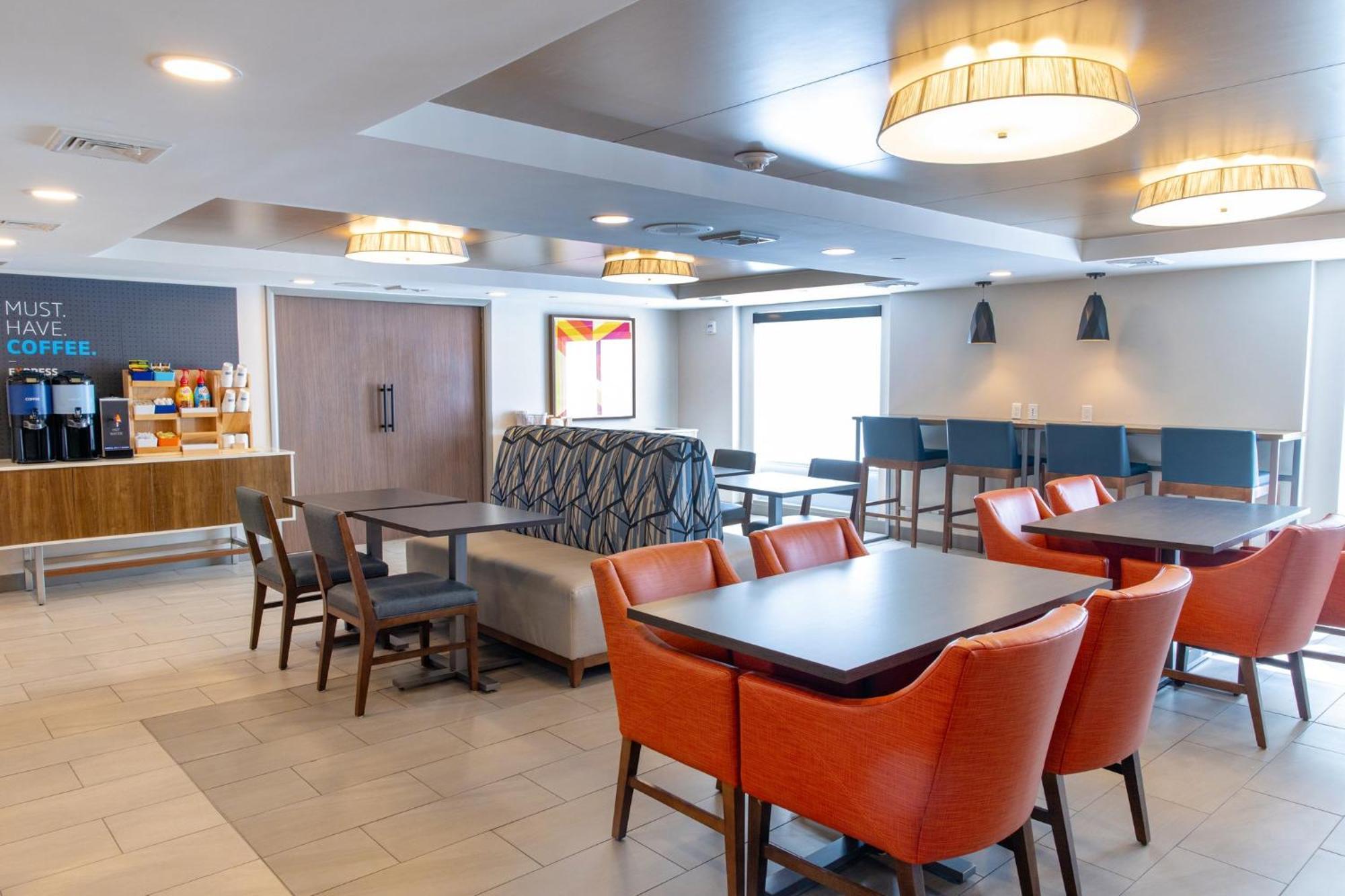 Holiday Inn Express - Neptune By Ihg Zewnętrze zdjęcie