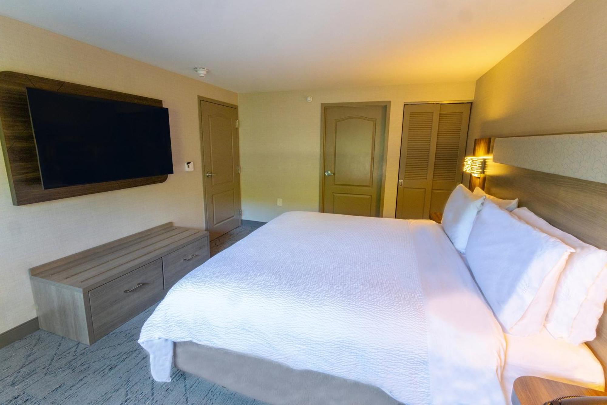 Holiday Inn Express - Neptune By Ihg Zewnętrze zdjęcie