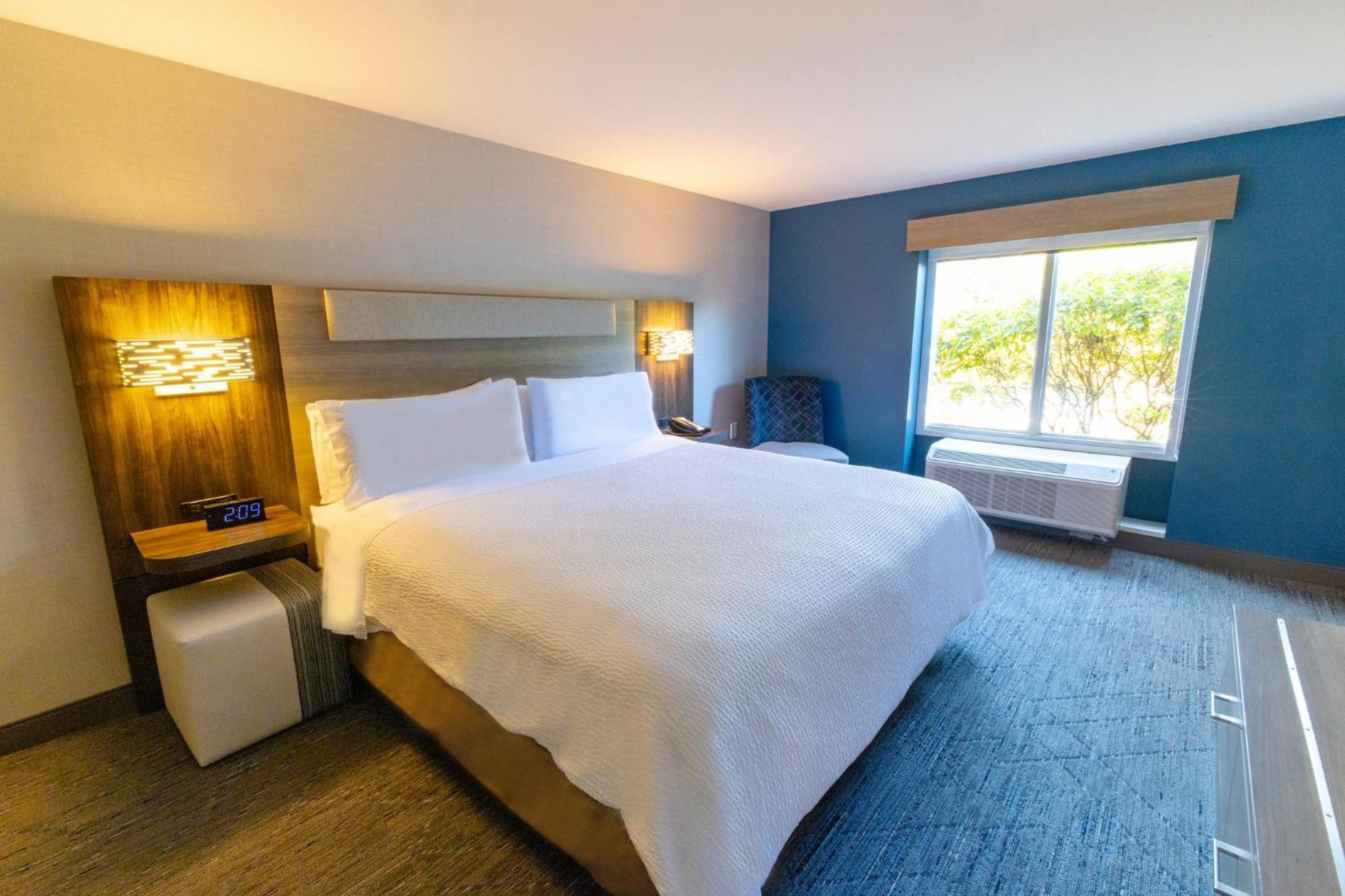 Holiday Inn Express - Neptune By Ihg Zewnętrze zdjęcie