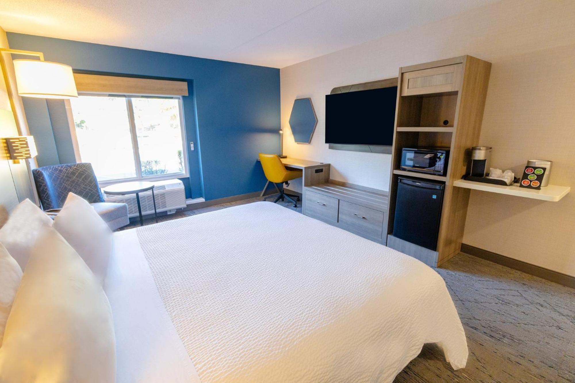 Holiday Inn Express - Neptune By Ihg Zewnętrze zdjęcie